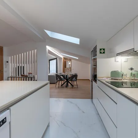 Direita House 131 Braga