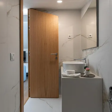 Apartment Direita House 131 *