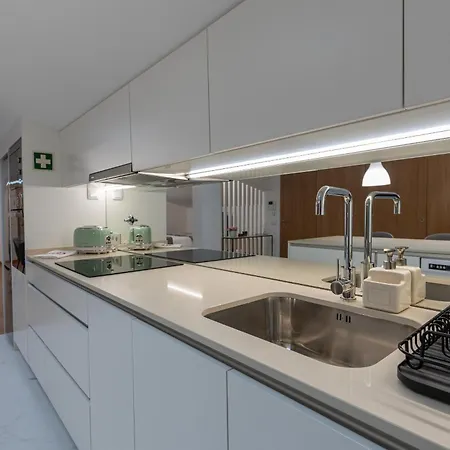 Direita House 131 * براغا