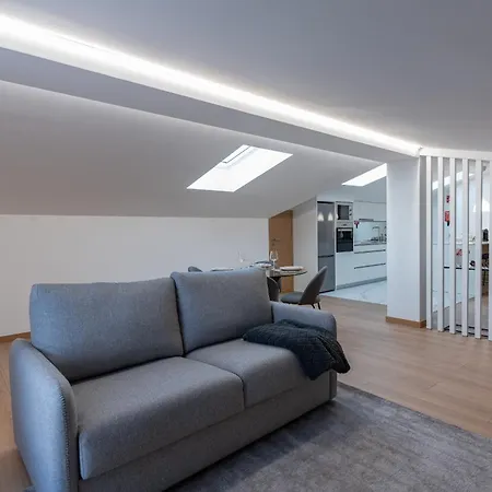 Direita House 131 Braga