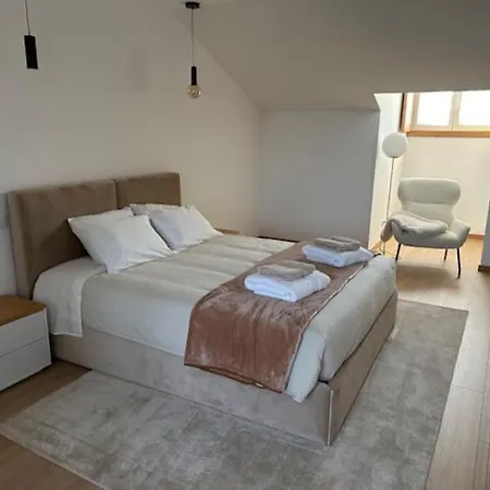 Direita House 131 Apartment *